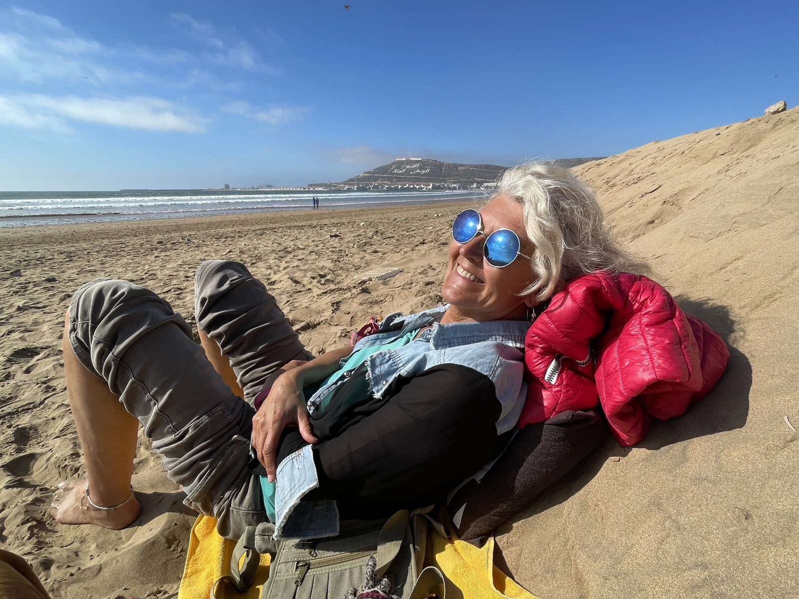 Détente sur la plage d'Agadir
